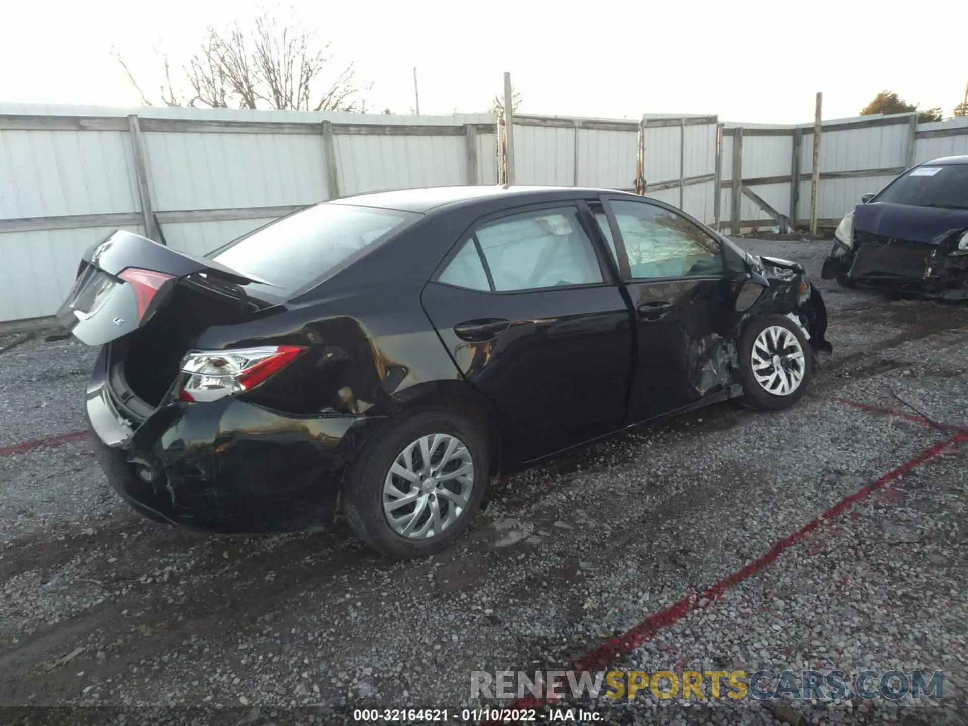 4 Photograph of a damaged car 2T1BURHE2KC235929 TOYOTA COROLLA 2019