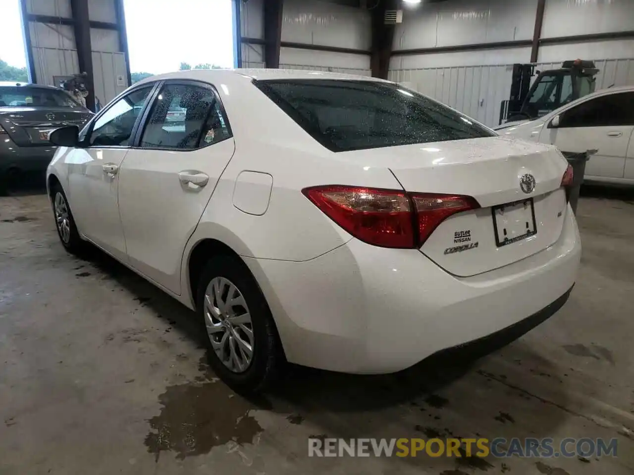 3 Photograph of a damaged car 2T1BURHE2KC236286 TOYOTA COROLLA 2019