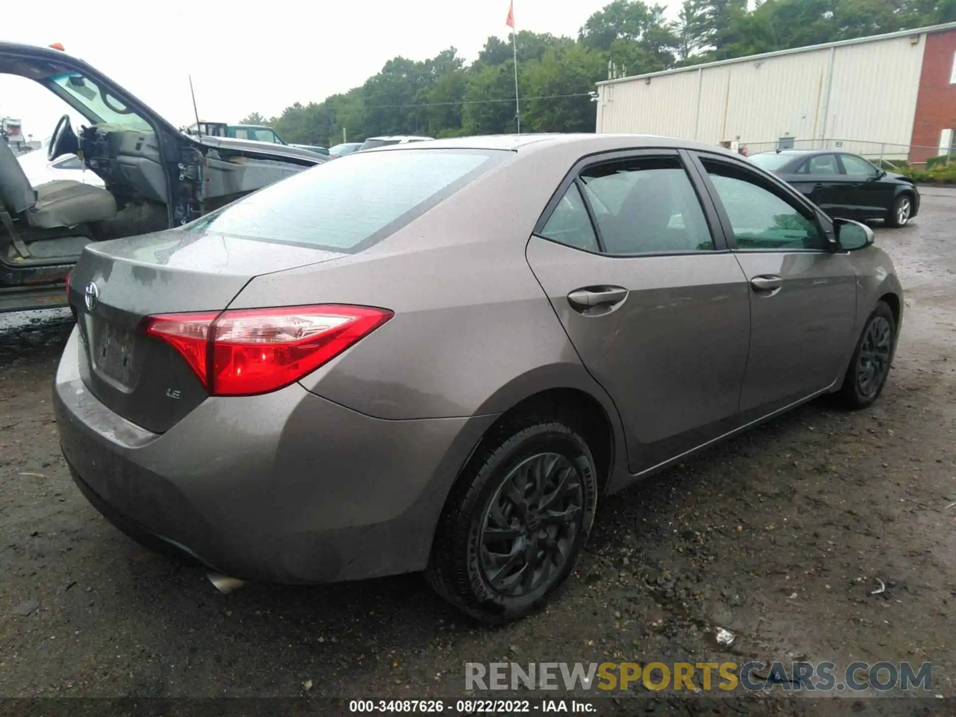 4 Photograph of a damaged car 2T1BURHE2KC236658 TOYOTA COROLLA 2019