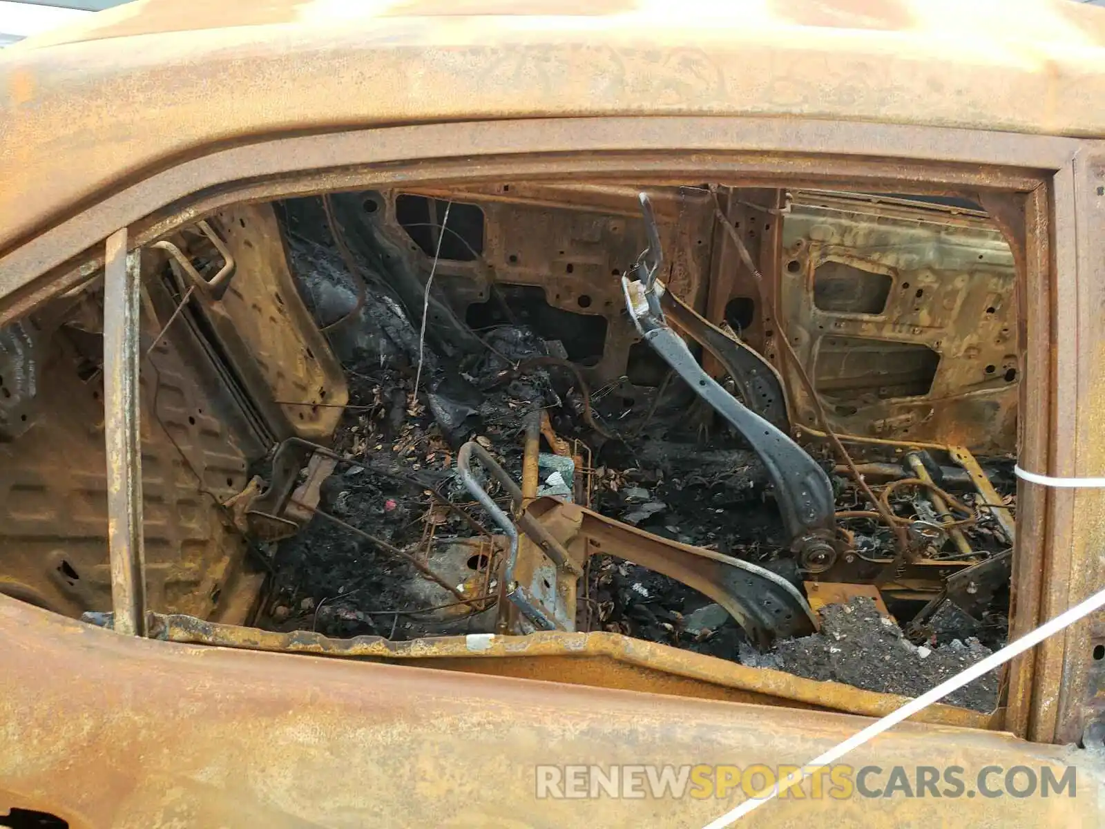 6 Photograph of a damaged car 2T1BURHE2KC237258 TOYOTA COROLLA 2019