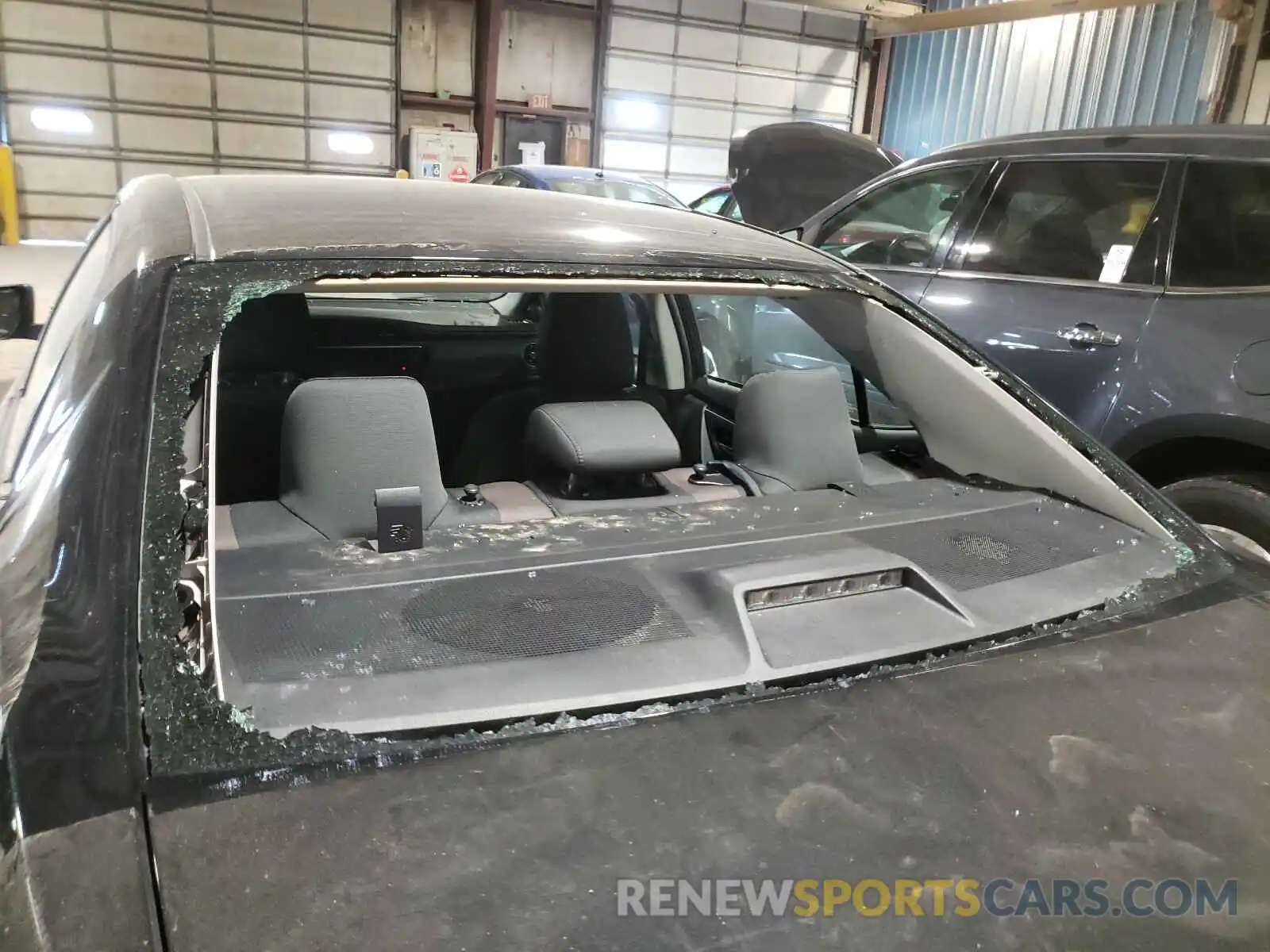 9 Photograph of a damaged car 2T1BURHE2KC238135 TOYOTA COROLLA 2019