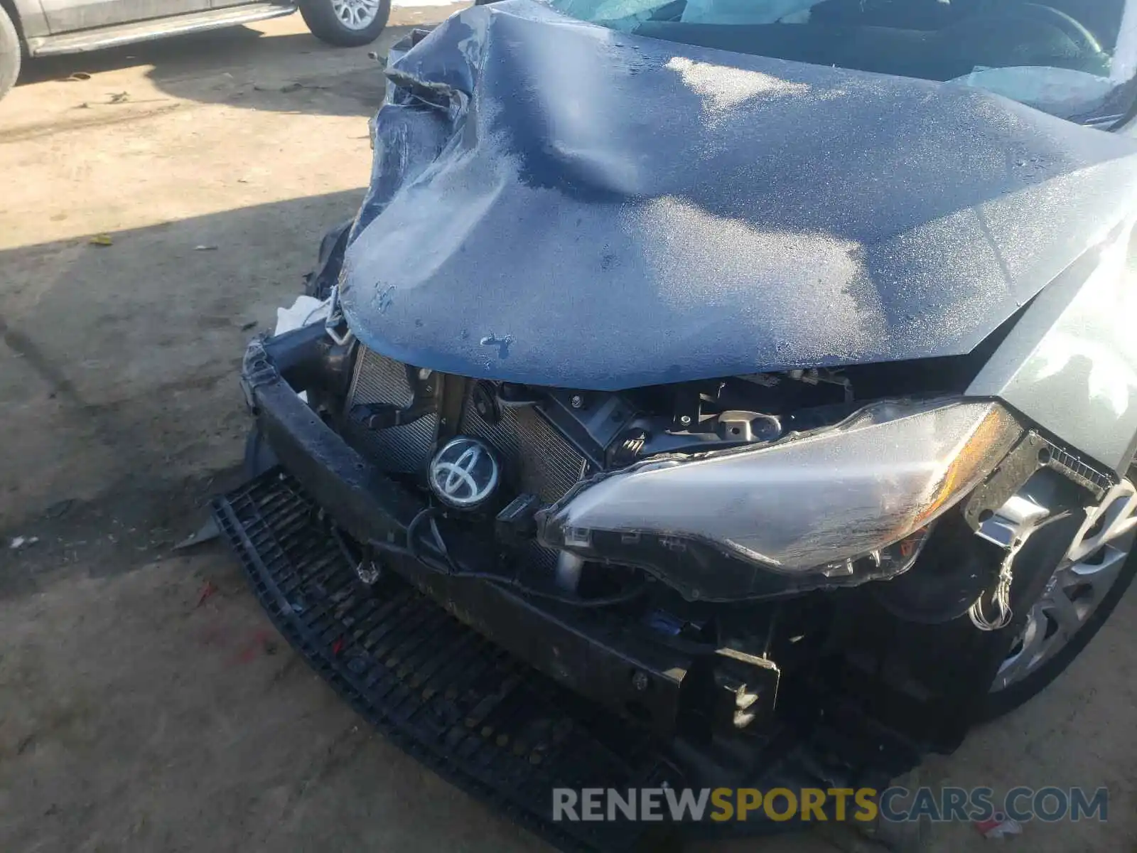 9 Photograph of a damaged car 2T1BURHE2KC238622 TOYOTA COROLLA 2019