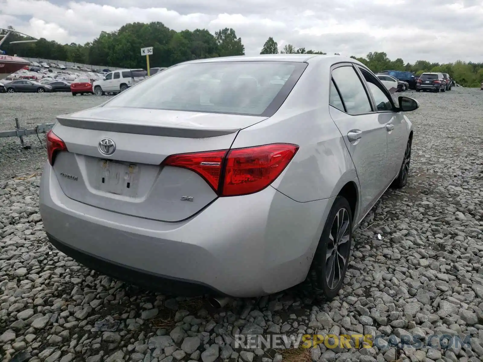 4 Photograph of a damaged car 2T1BURHE2KC239978 TOYOTA COROLLA 2019