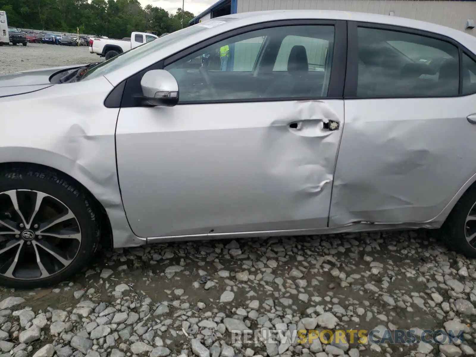 9 Photograph of a damaged car 2T1BURHE2KC239978 TOYOTA COROLLA 2019