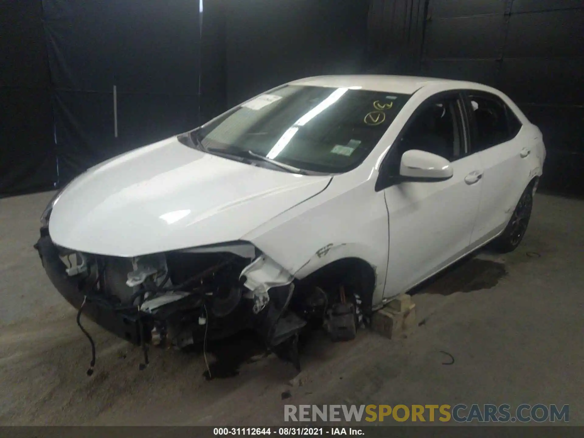 2 Photograph of a damaged car 2T1BURHE2KC240239 TOYOTA COROLLA 2019