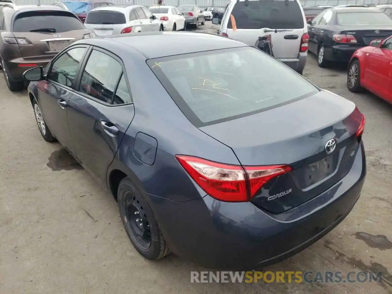 3 Photograph of a damaged car 2T1BURHE2KC240550 TOYOTA COROLLA 2019