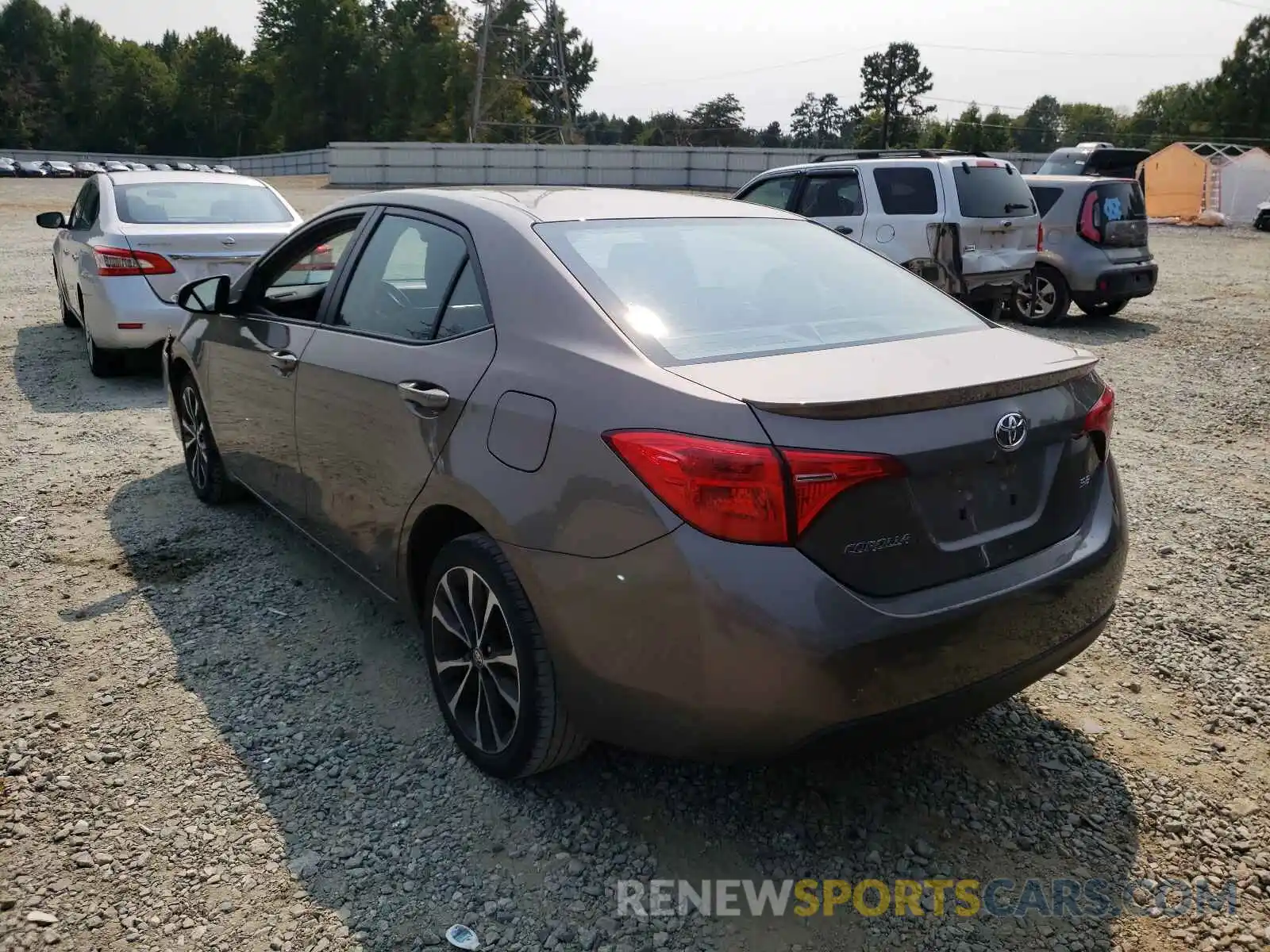 3 Photograph of a damaged car 2T1BURHE2KC240614 TOYOTA COROLLA 2019