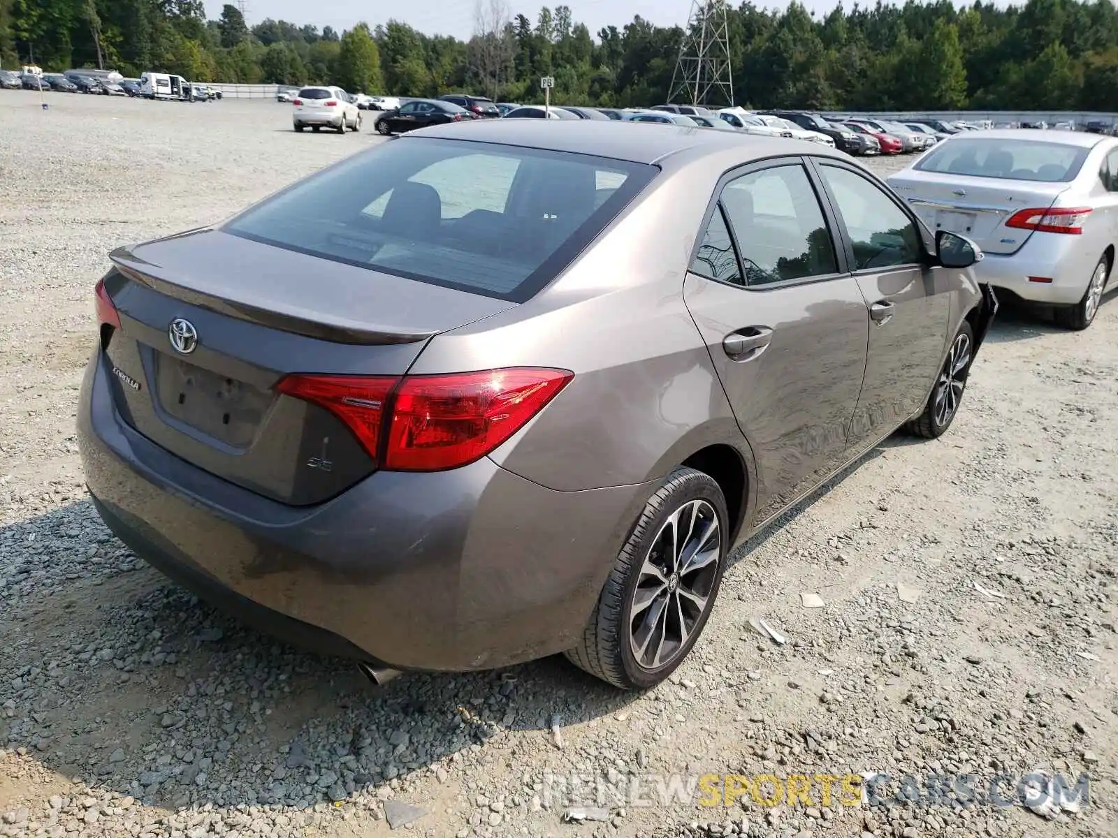 4 Photograph of a damaged car 2T1BURHE2KC240614 TOYOTA COROLLA 2019