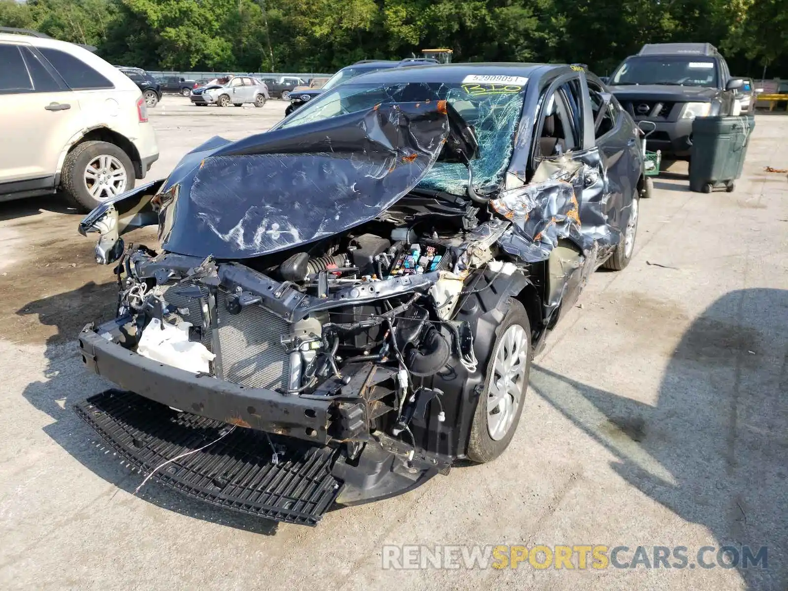 2 Photograph of a damaged car 2T1BURHE2KC240922 TOYOTA COROLLA 2019