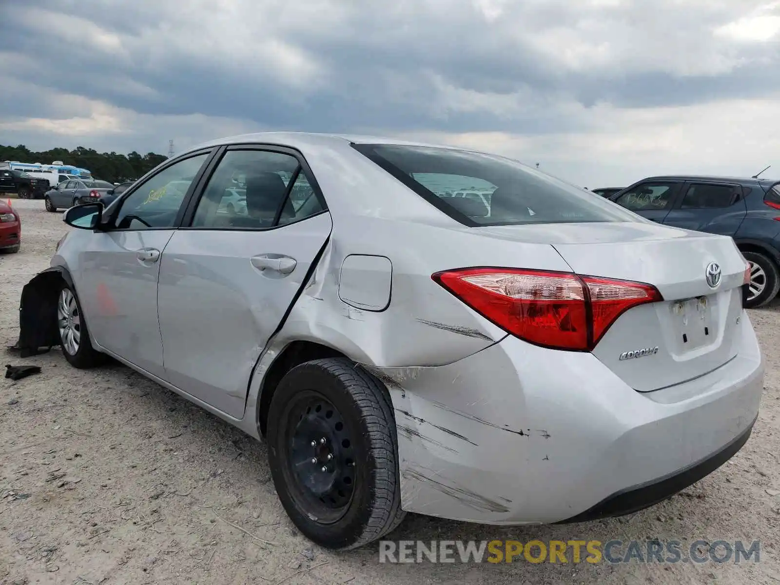 3 Photograph of a damaged car 2T1BURHE2KC241391 TOYOTA COROLLA 2019