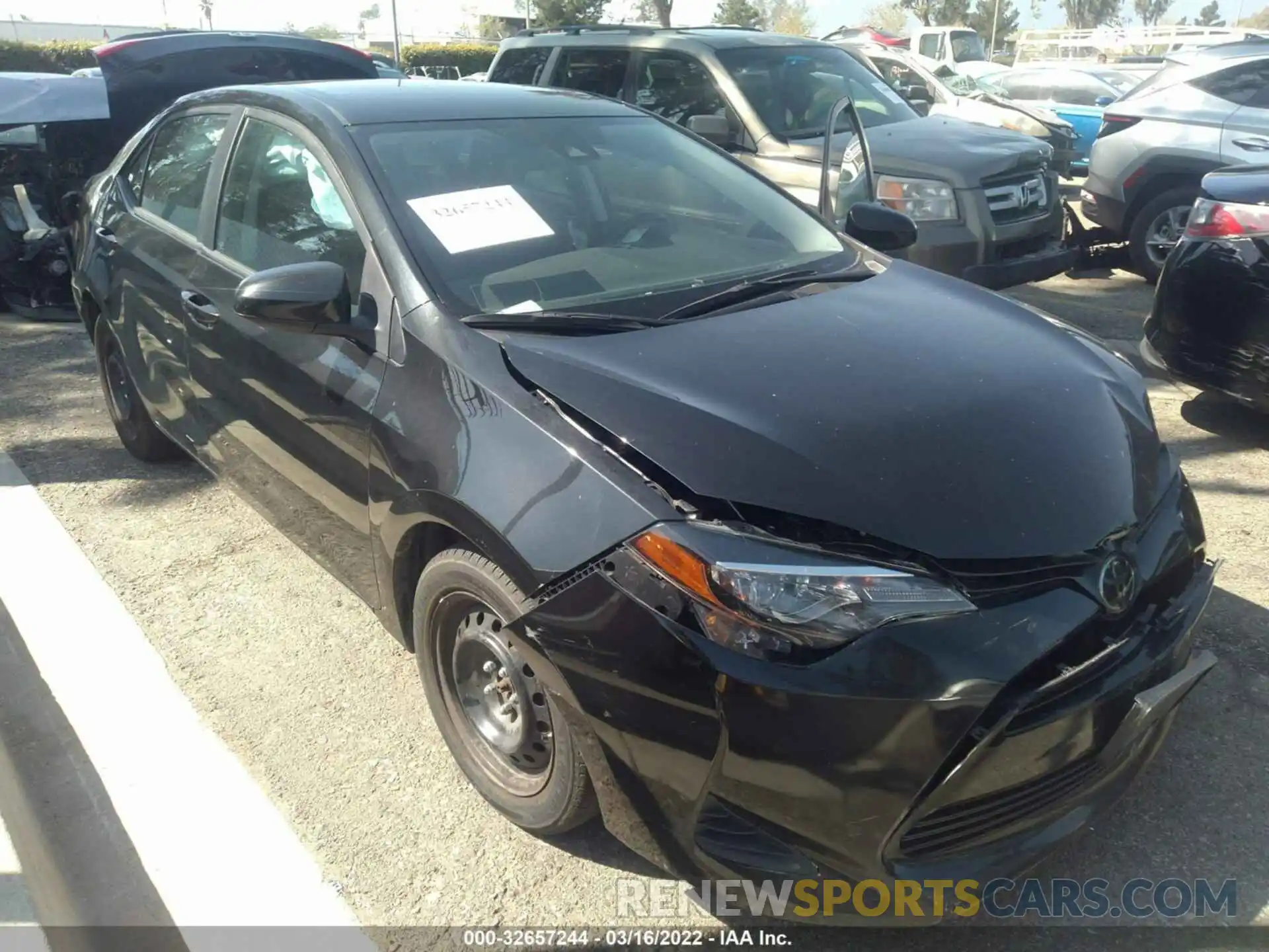 1 Photograph of a damaged car 2T1BURHE2KC241701 TOYOTA COROLLA 2019