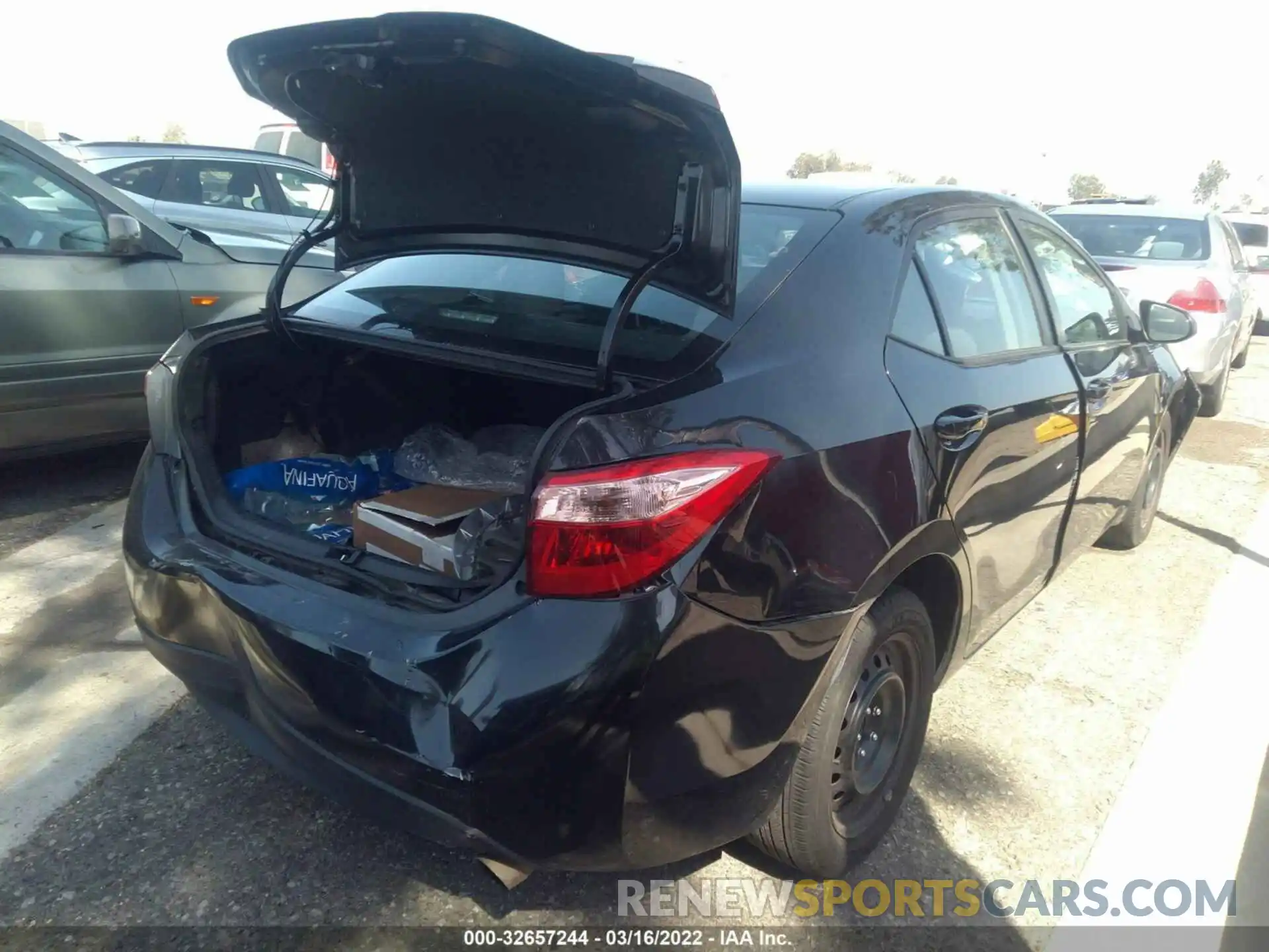 4 Photograph of a damaged car 2T1BURHE2KC241701 TOYOTA COROLLA 2019