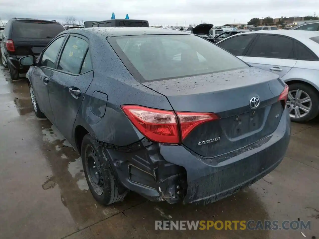 3 Photograph of a damaged car 2T1BURHE2KC243447 TOYOTA COROLLA 2019