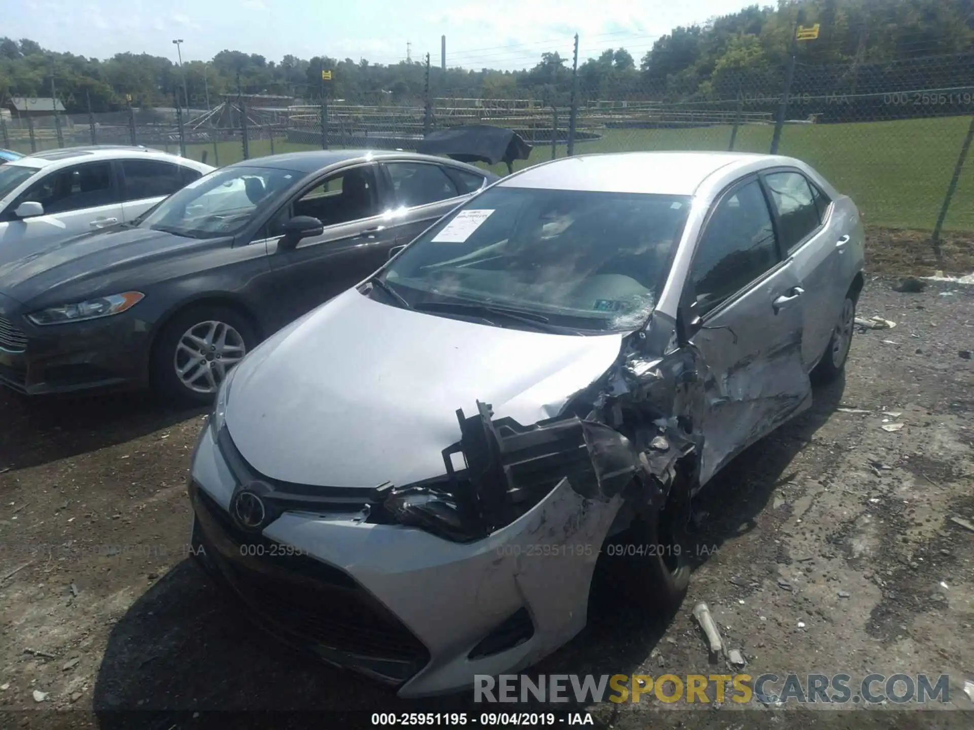 2 Photograph of a damaged car 2T1BURHE2KC244520 TOYOTA COROLLA 2019