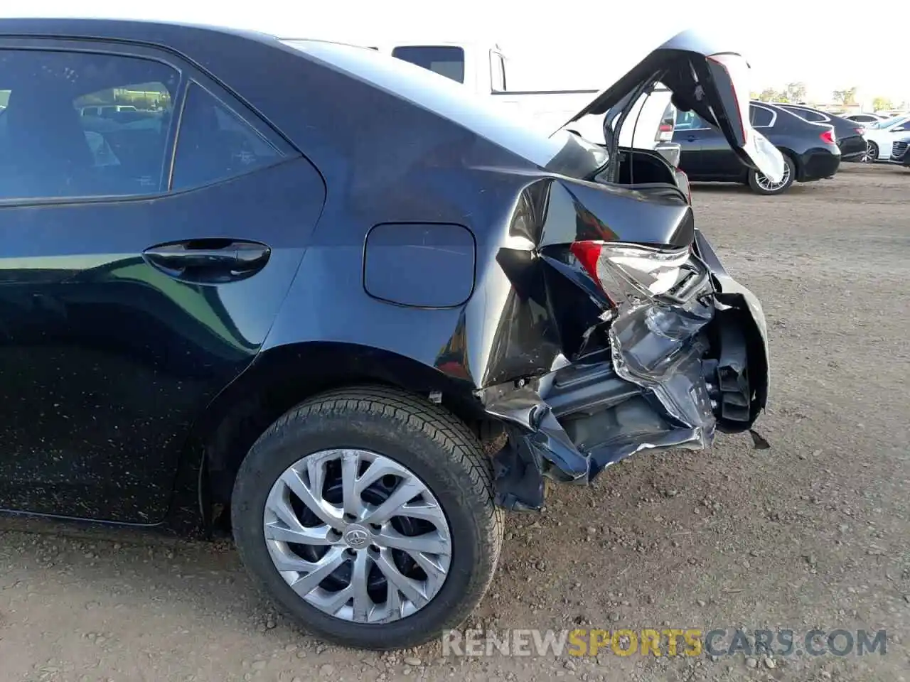 9 Photograph of a damaged car 2T1BURHE2KC244937 TOYOTA COROLLA 2019