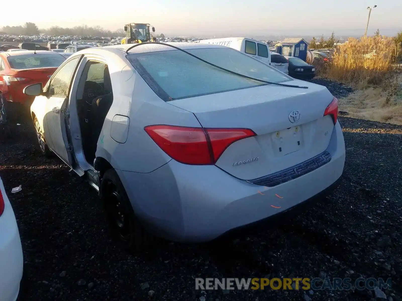 3 Photograph of a damaged car 2T1BURHE2KC245375 TOYOTA COROLLA 2019