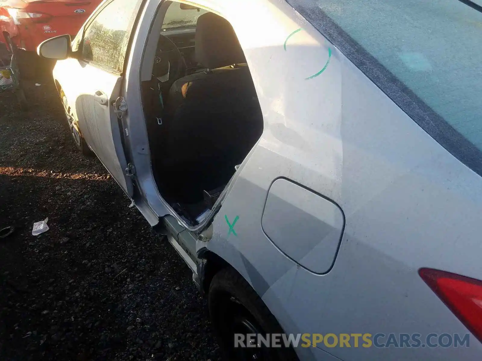 9 Photograph of a damaged car 2T1BURHE2KC245375 TOYOTA COROLLA 2019