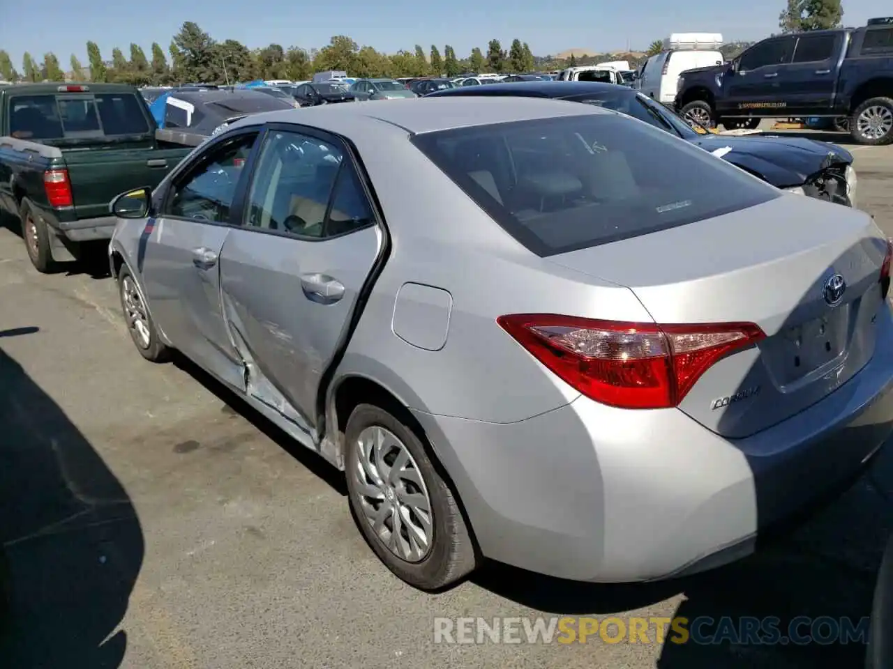 3 Photograph of a damaged car 2T1BURHE2KC247174 TOYOTA COROLLA 2019