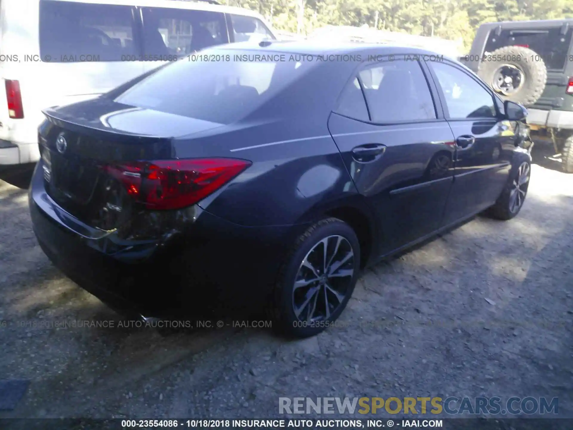 3 Photograph of a damaged car 2T1BURHE3KC125200 Toyota Corolla 2019