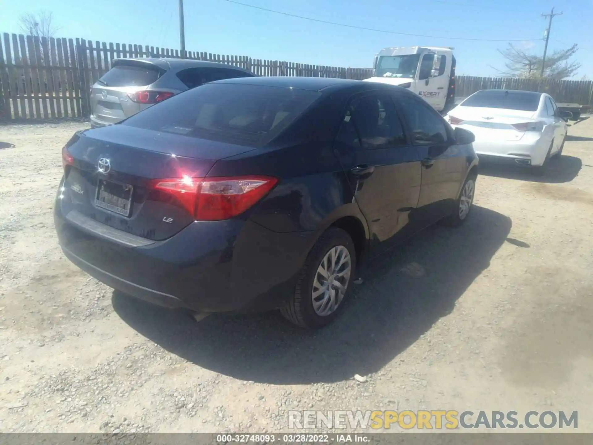 4 Photograph of a damaged car 2T1BURHE3KC125942 TOYOTA COROLLA 2019