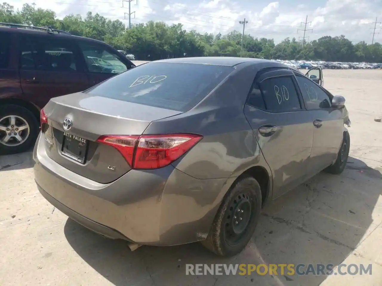 4 Photograph of a damaged car 2T1BURHE3KC126122 TOYOTA COROLLA 2019