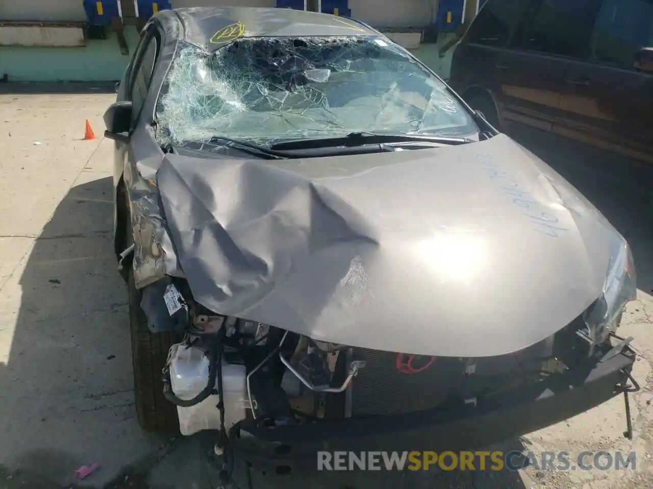 9 Photograph of a damaged car 2T1BURHE3KC126122 TOYOTA COROLLA 2019