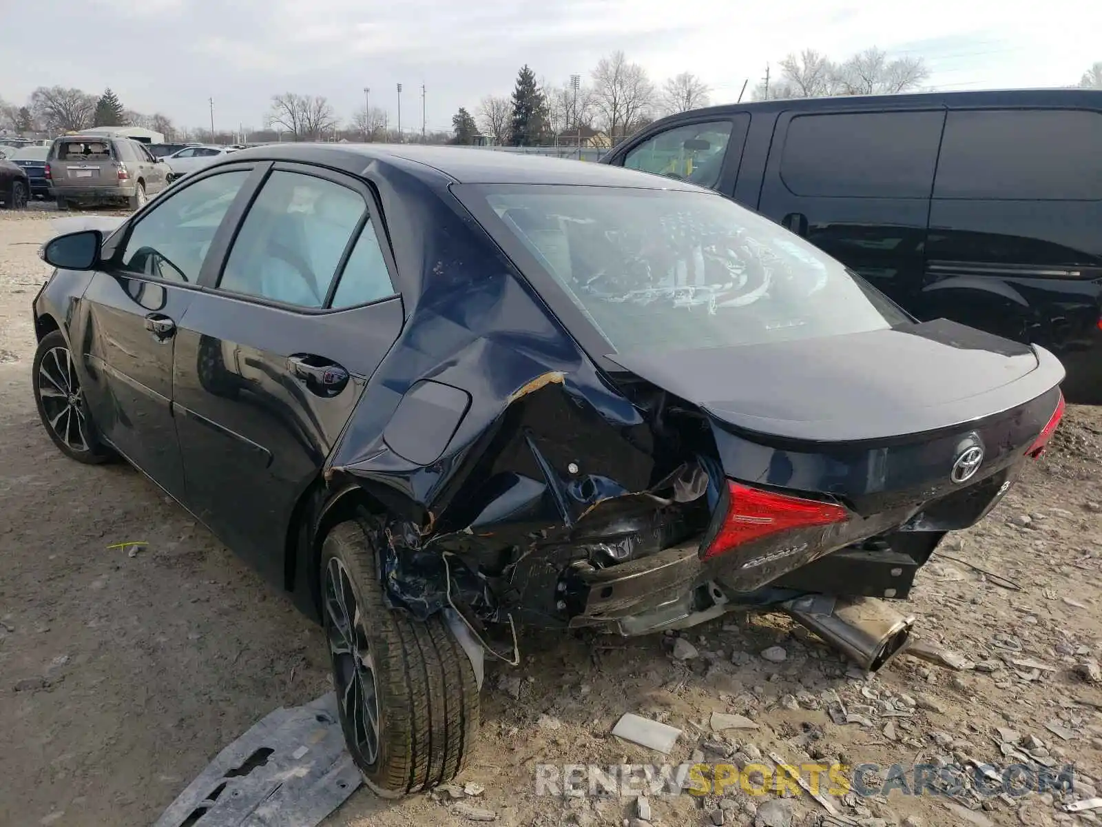 3 Photograph of a damaged car 2T1BURHE3KC126900 TOYOTA COROLLA 2019