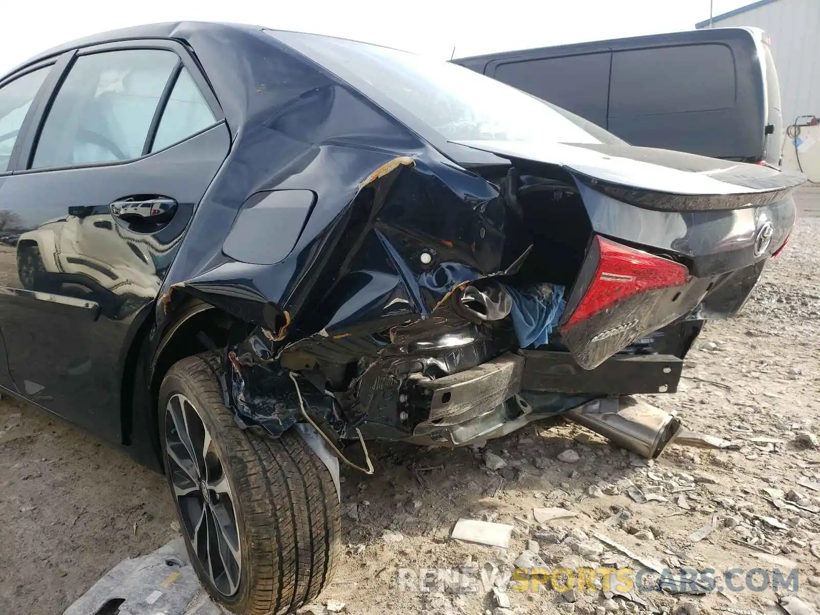 9 Photograph of a damaged car 2T1BURHE3KC126900 TOYOTA COROLLA 2019