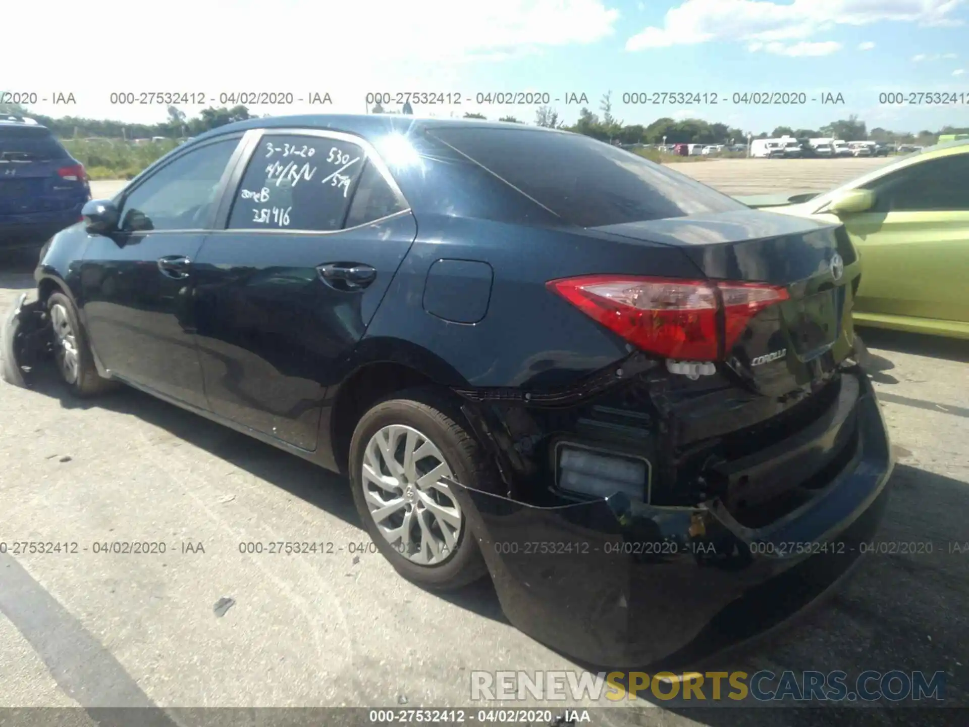 3 Photograph of a damaged car 2T1BURHE3KC127092 TOYOTA COROLLA 2019