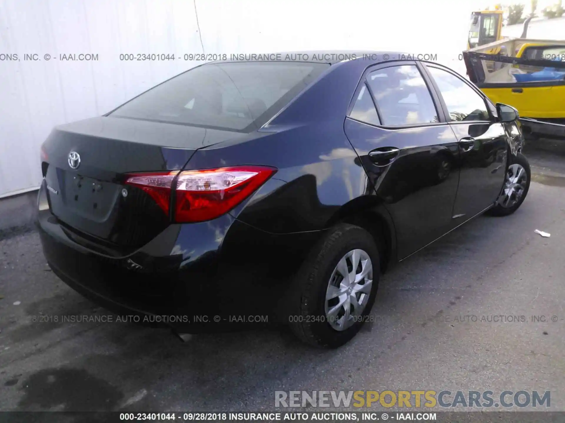 4 Photograph of a damaged car 2T1BURHE3KC127724 Toyota Corolla 2019