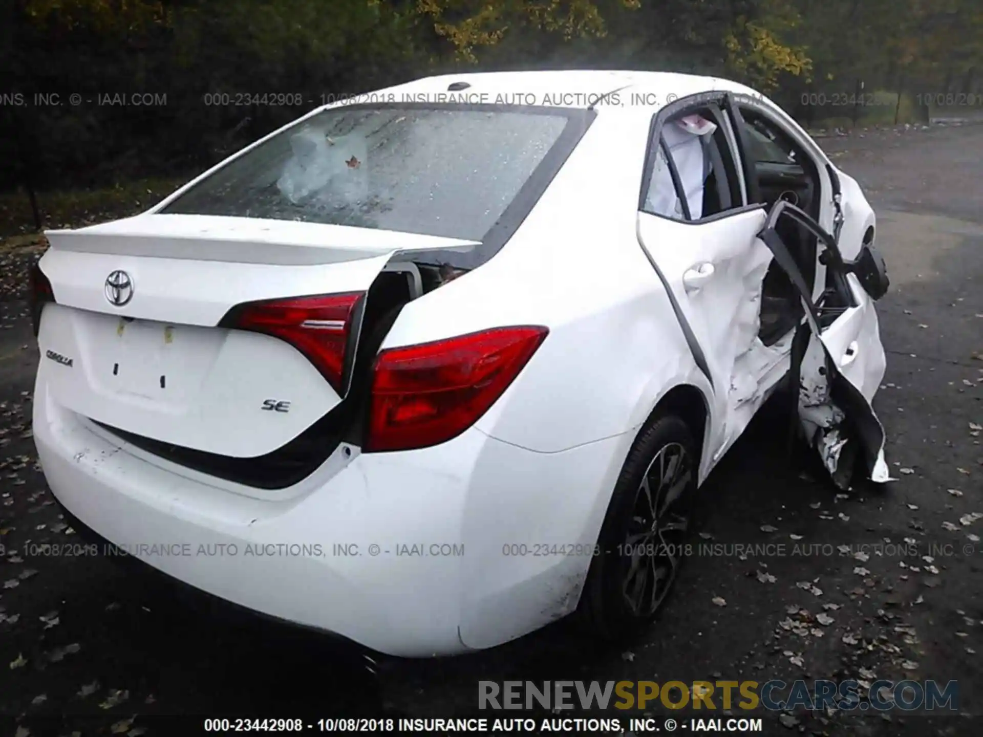 4 Photograph of a damaged car 2T1BURHE3KC127948 Toyota Corolla 2019