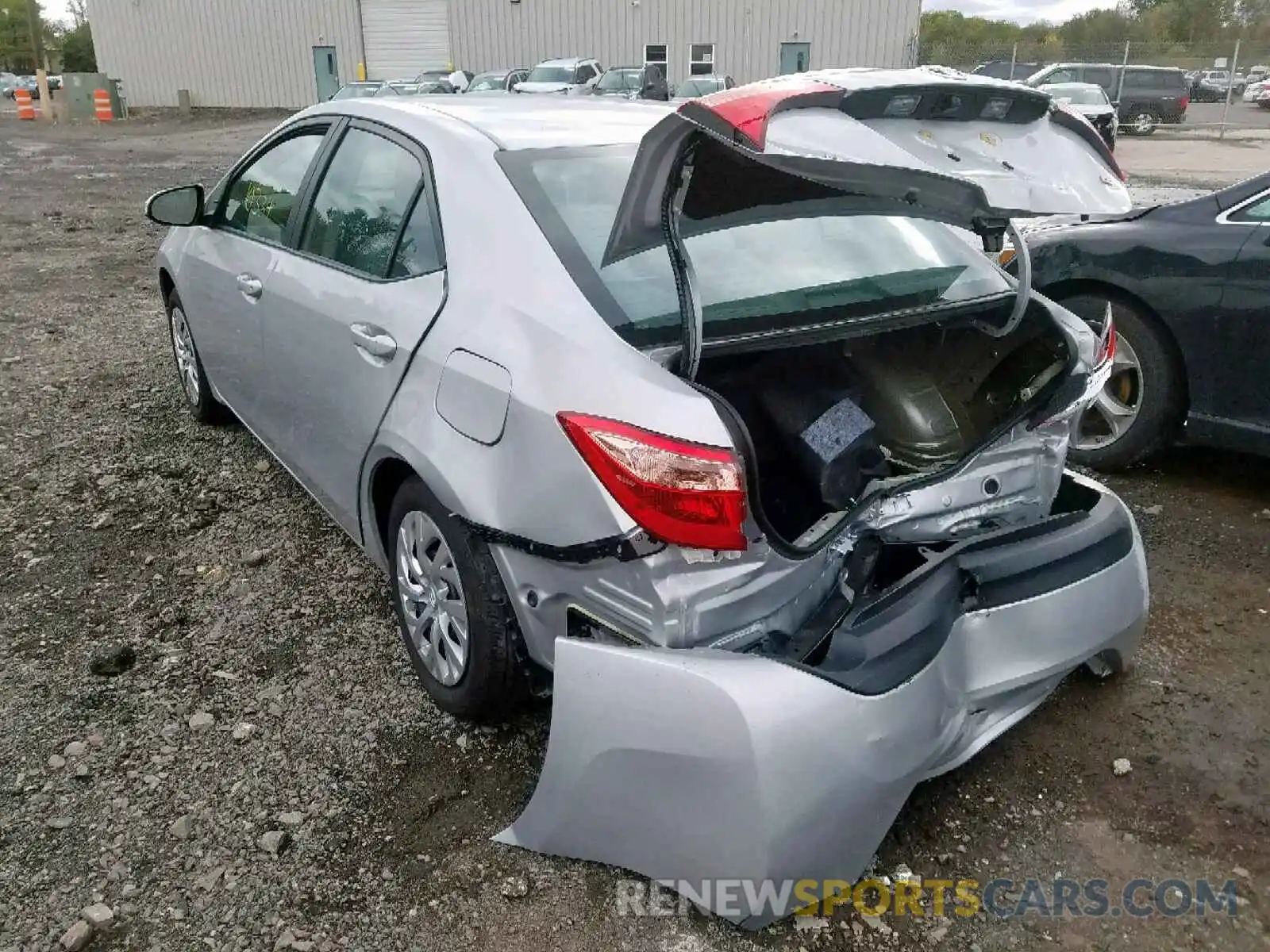 3 Photograph of a damaged car 2T1BURHE3KC128422 TOYOTA COROLLA 2019