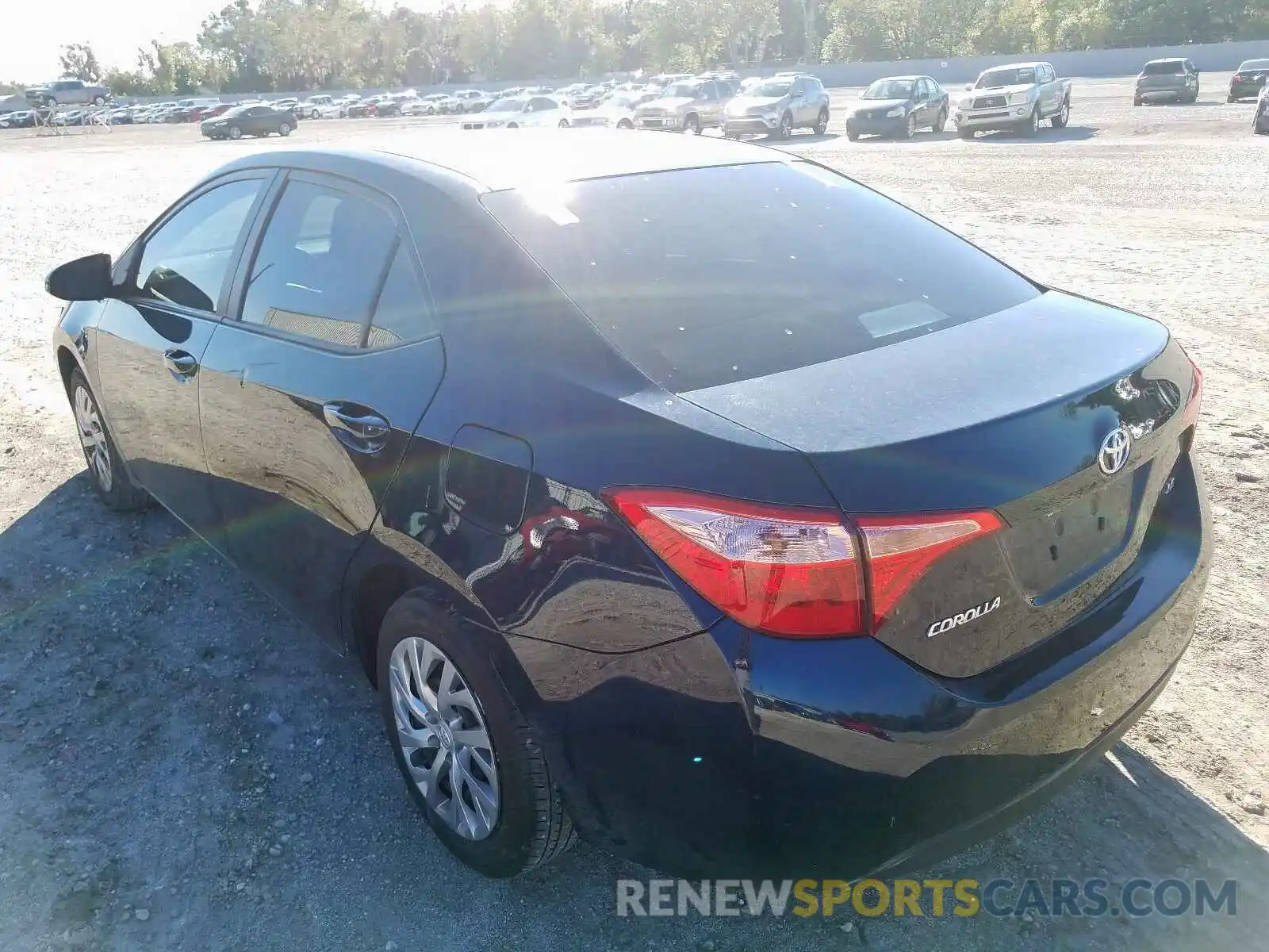 3 Photograph of a damaged car 2T1BURHE3KC128677 TOYOTA COROLLA 2019