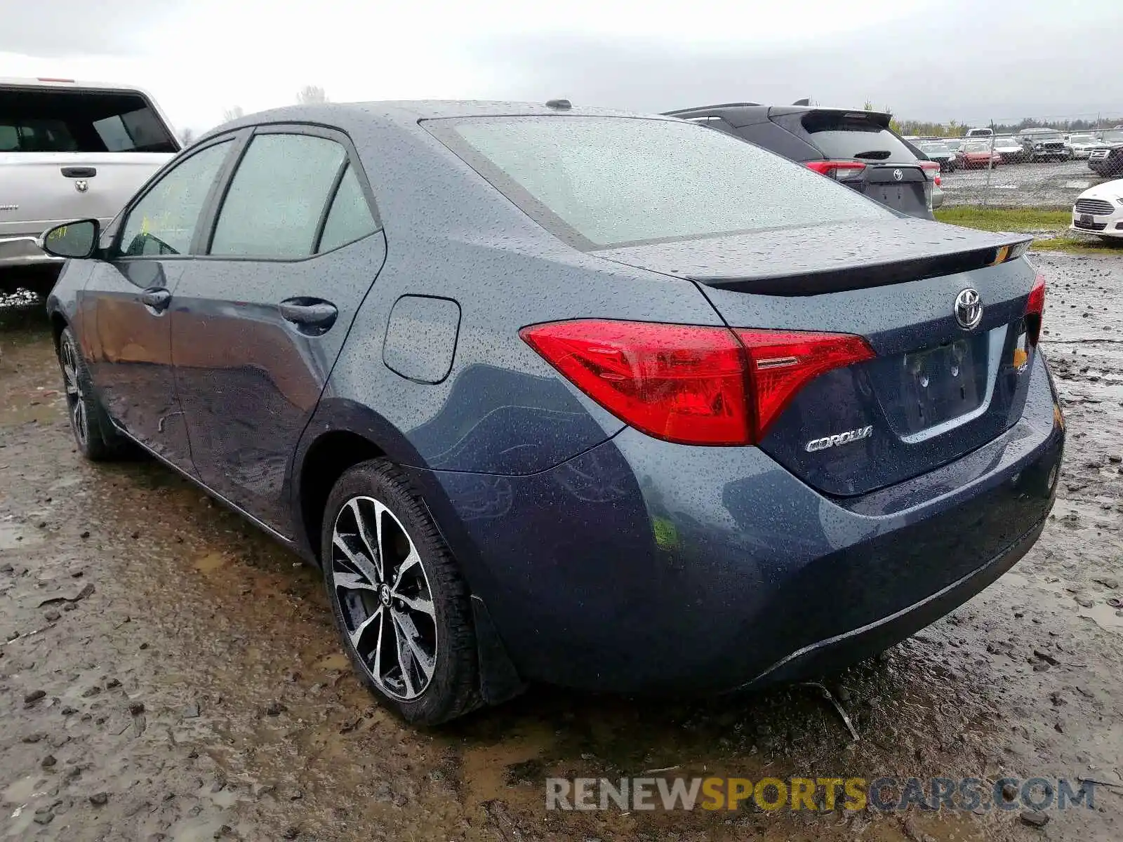 3 Photograph of a damaged car 2T1BURHE3KC128940 TOYOTA COROLLA 2019