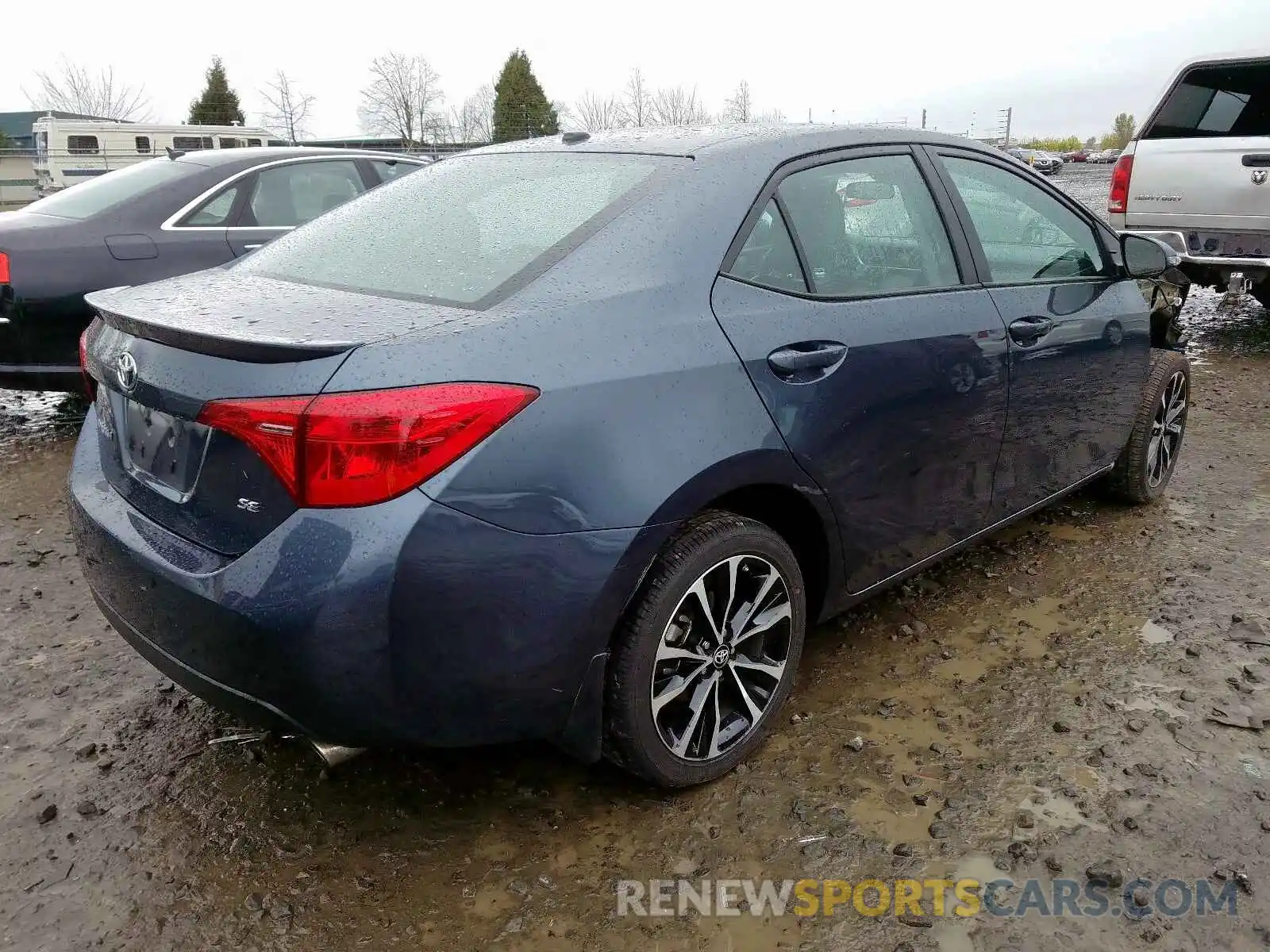 4 Photograph of a damaged car 2T1BURHE3KC128940 TOYOTA COROLLA 2019