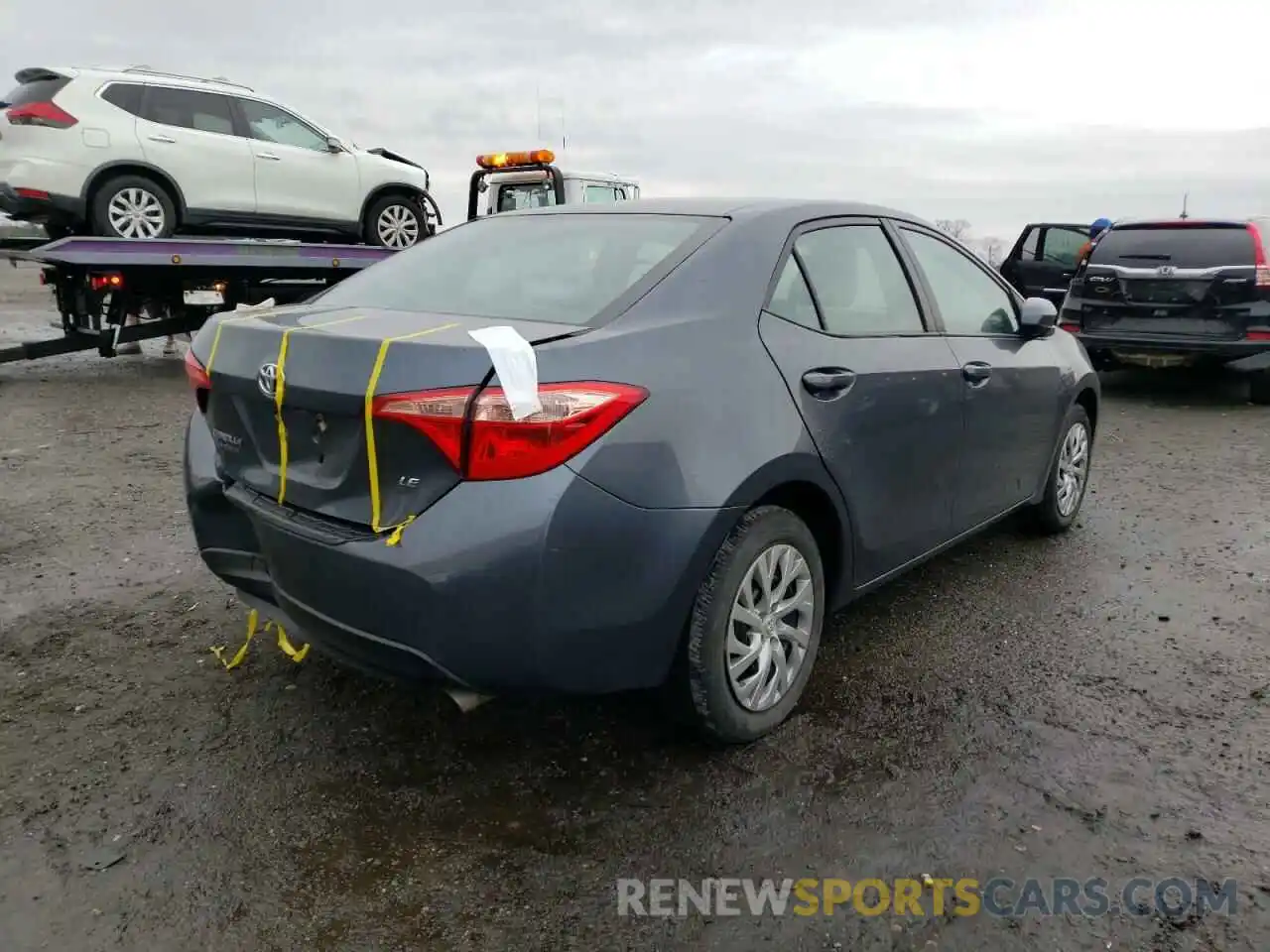 4 Photograph of a damaged car 2T1BURHE3KC130056 TOYOTA COROLLA 2019