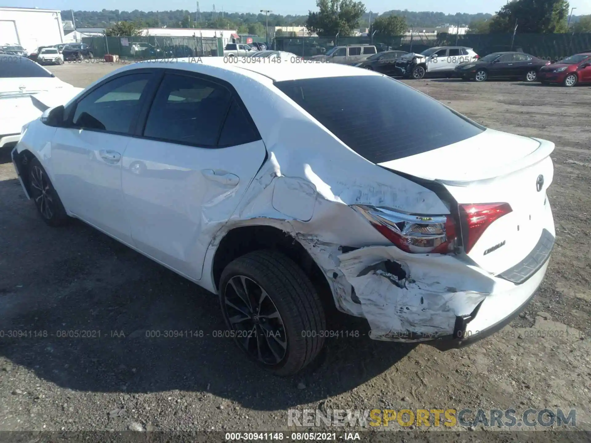 3 Photograph of a damaged car 2T1BURHE3KC133281 TOYOTA COROLLA 2019