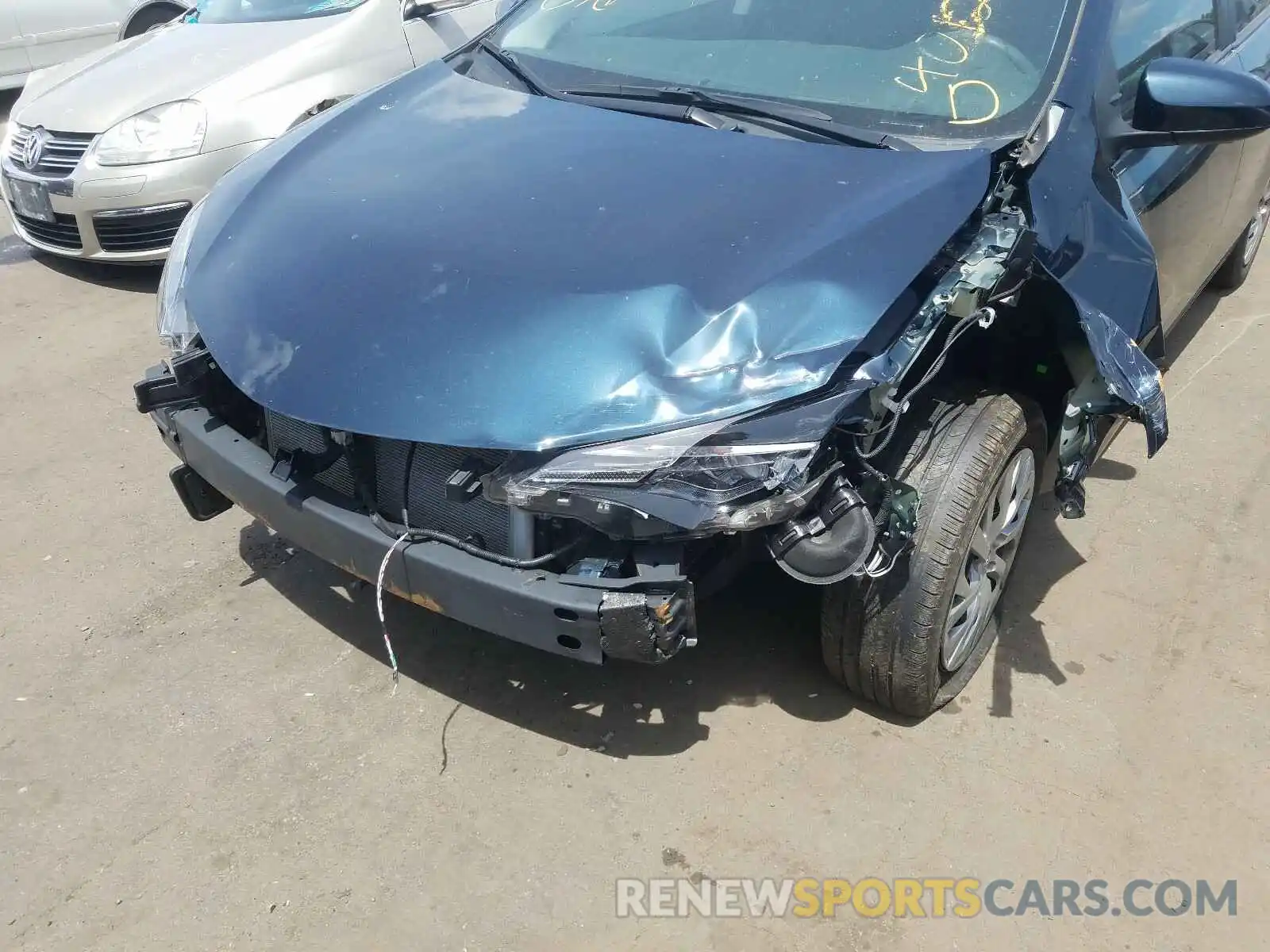 9 Photograph of a damaged car 2T1BURHE3KC133619 TOYOTA COROLLA 2019