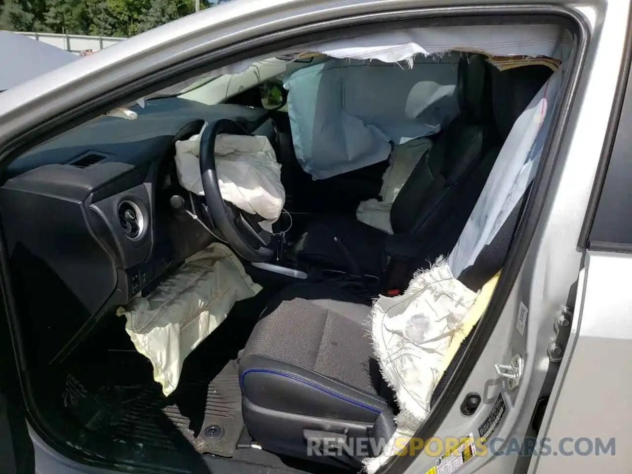 5 Photograph of a damaged car 2T1BURHE3KC134379 TOYOTA COROLLA 2019