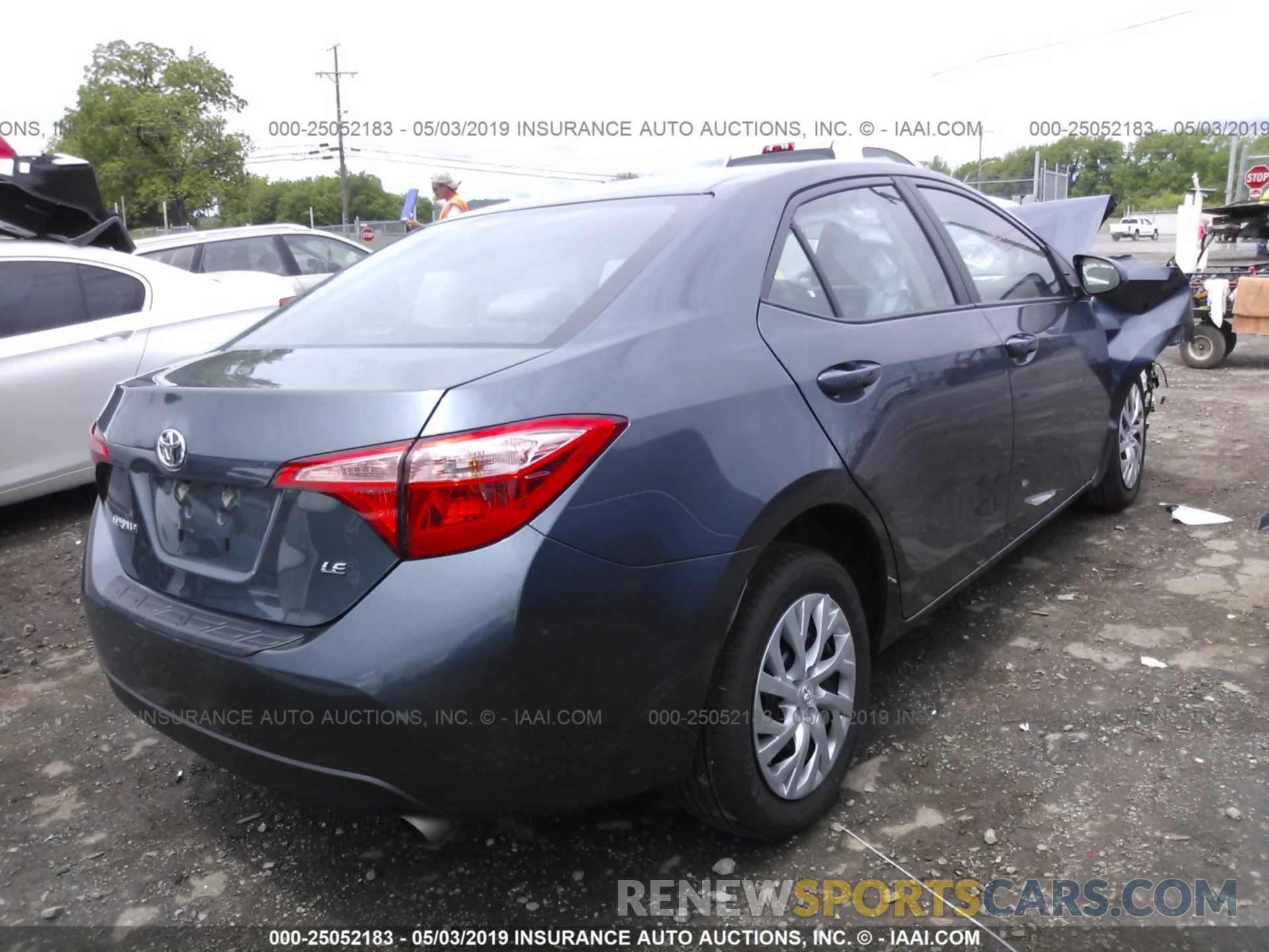 4 Photograph of a damaged car 2T1BURHE3KC136410 TOYOTA COROLLA 2019