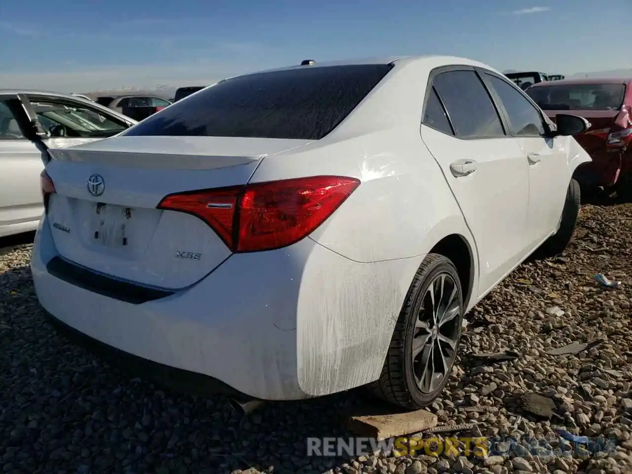 4 Photograph of a damaged car 2T1BURHE3KC136522 TOYOTA COROLLA 2019