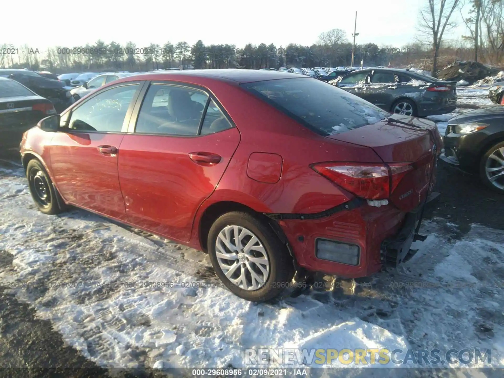 3 Photograph of a damaged car 2T1BURHE3KC136858 TOYOTA COROLLA 2019