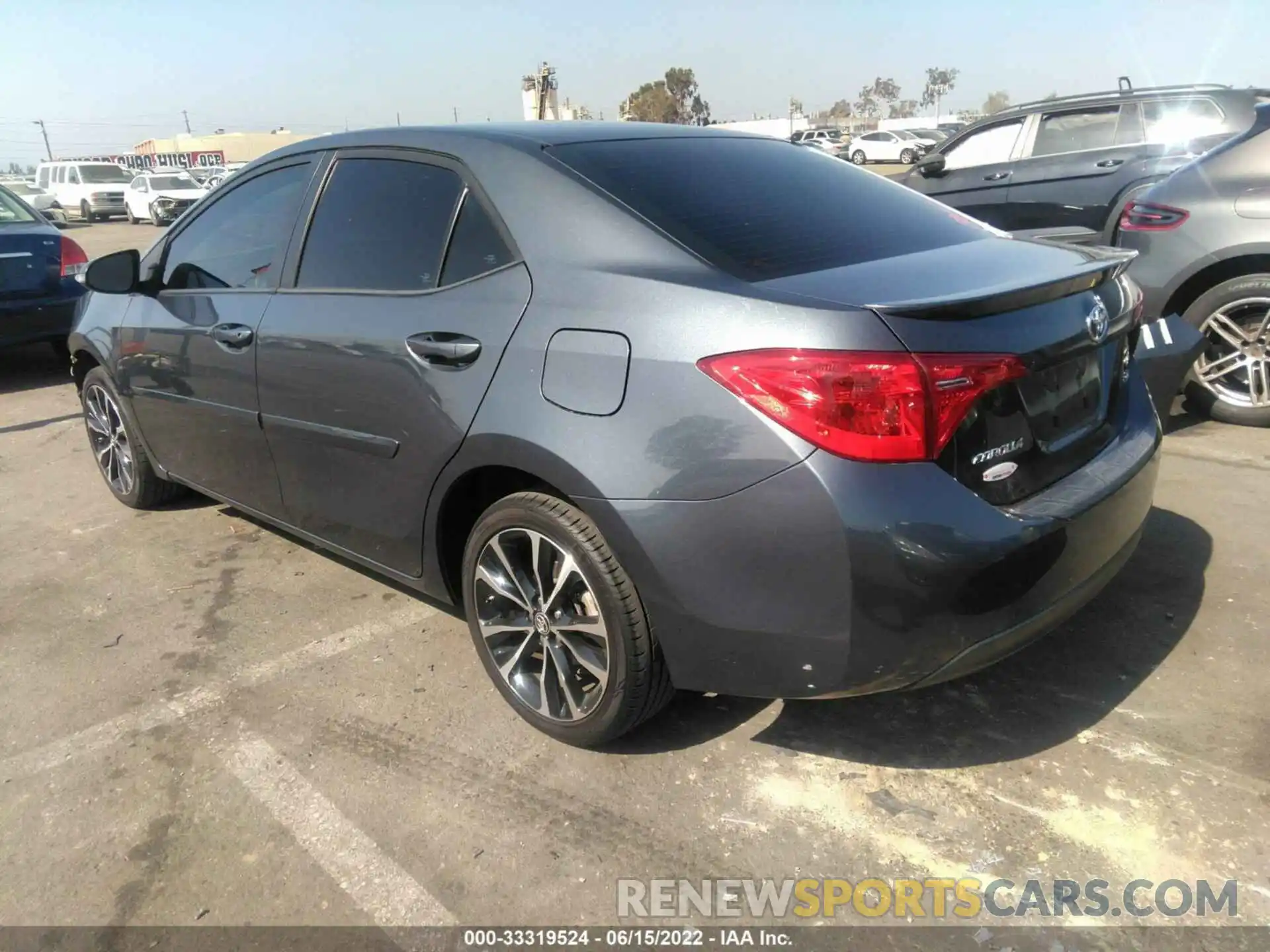 3 Photograph of a damaged car 2T1BURHE3KC137041 TOYOTA COROLLA 2019