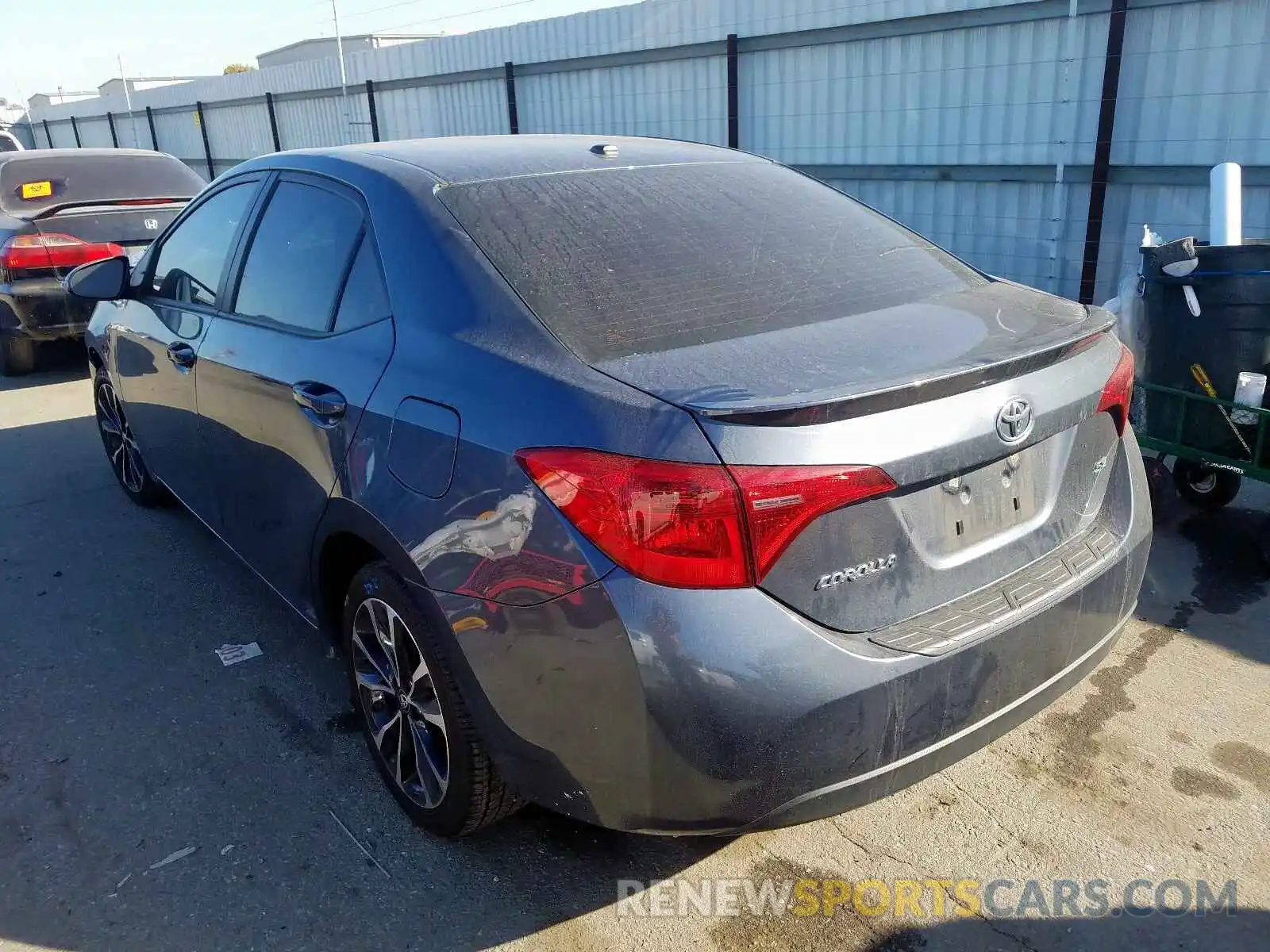 3 Photograph of a damaged car 2T1BURHE3KC137220 TOYOTA COROLLA 2019