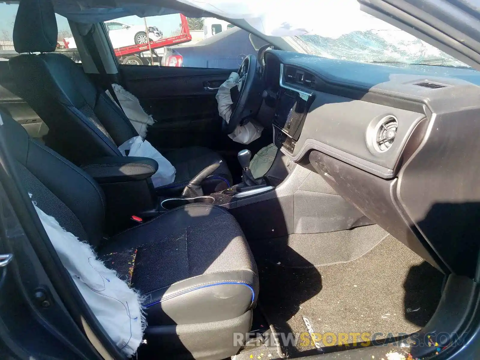 5 Photograph of a damaged car 2T1BURHE3KC137220 TOYOTA COROLLA 2019