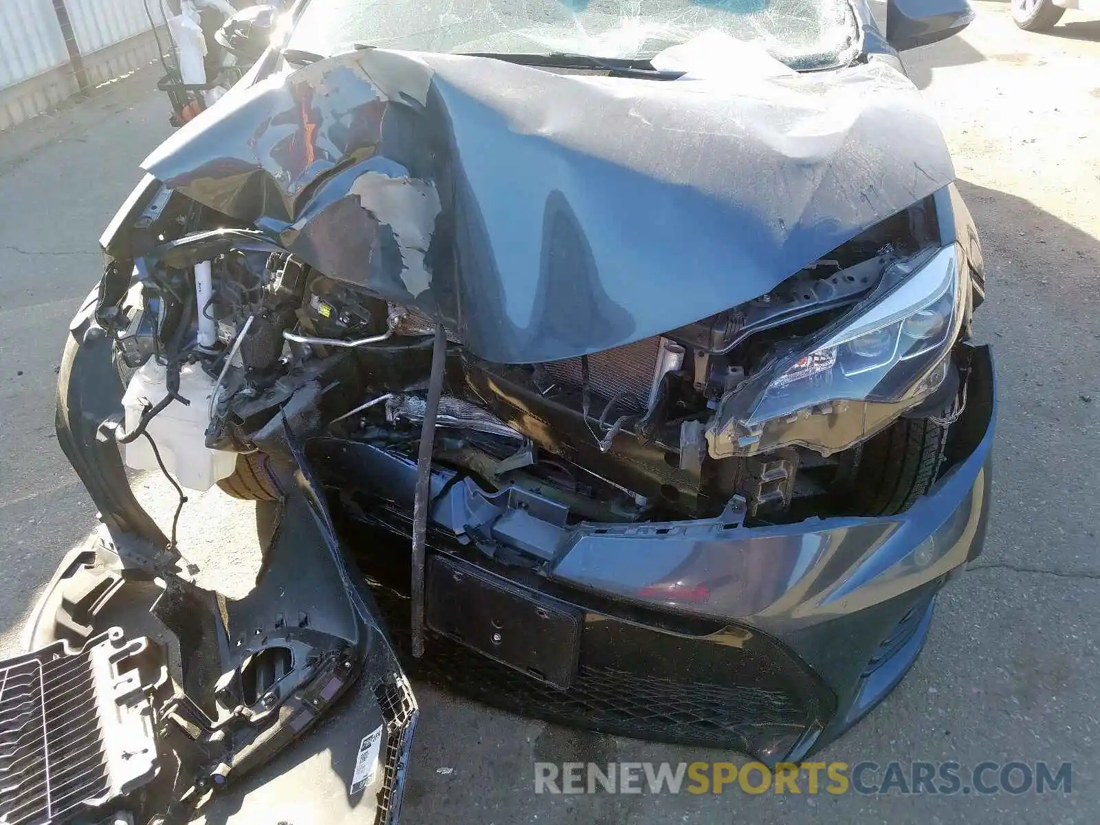 9 Photograph of a damaged car 2T1BURHE3KC137220 TOYOTA COROLLA 2019