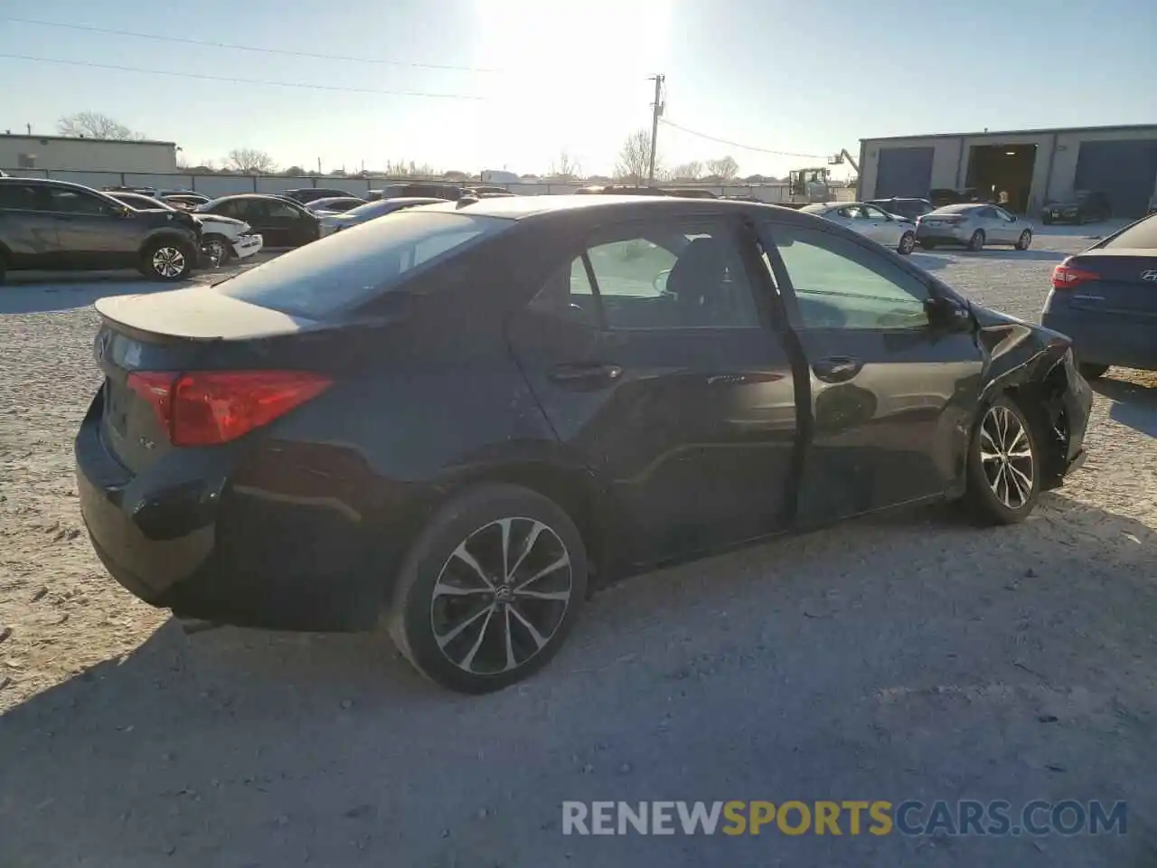 3 Photograph of a damaged car 2T1BURHE3KC137668 TOYOTA COROLLA 2019