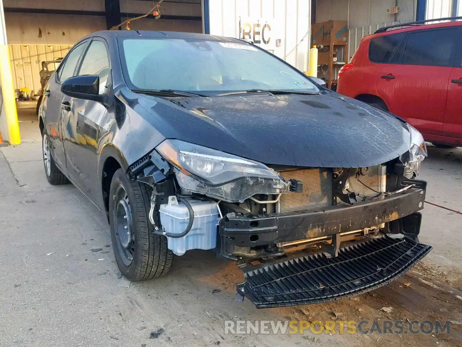 1 Photograph of a damaged car 2T1BURHE3KC137797 TOYOTA COROLLA 2019