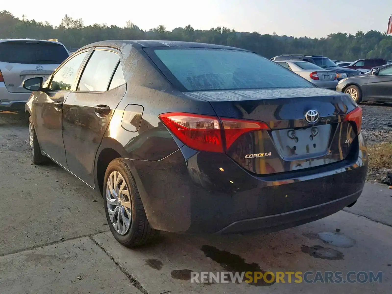 3 Photograph of a damaged car 2T1BURHE3KC137797 TOYOTA COROLLA 2019