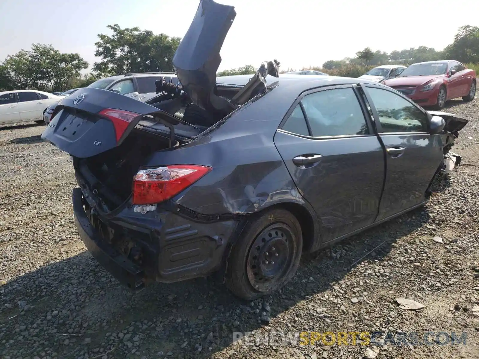 4 Photograph of a damaged car 2T1BURHE3KC138755 TOYOTA COROLLA 2019